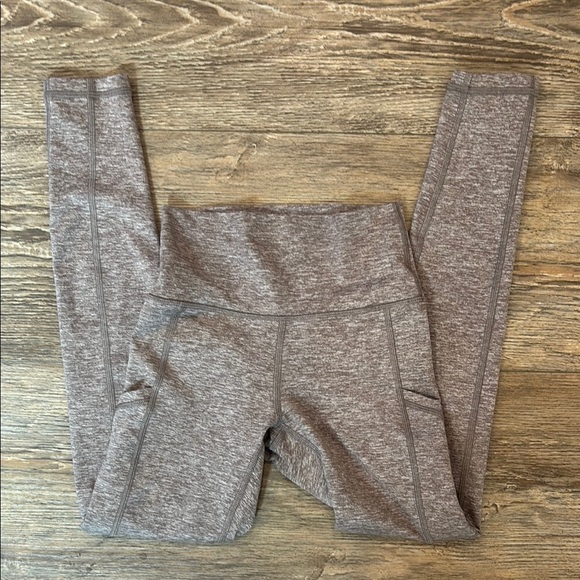 OFFLINE by aerie Women's Size XS The Hugger High Rise Pocket Leggings EUC - Picture 2 of 10